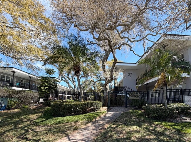 Photo - "Charming 1-Bedroom Condo Retreat in Dunedin's Heart - Cozy, Convenient & Inviting!" Unidad #23