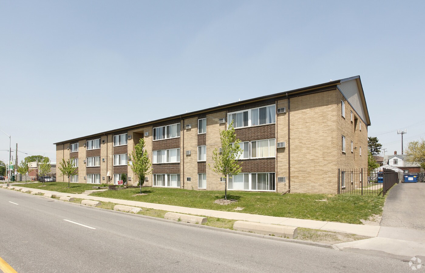 Skyview Apartments - Skyview Apartments
