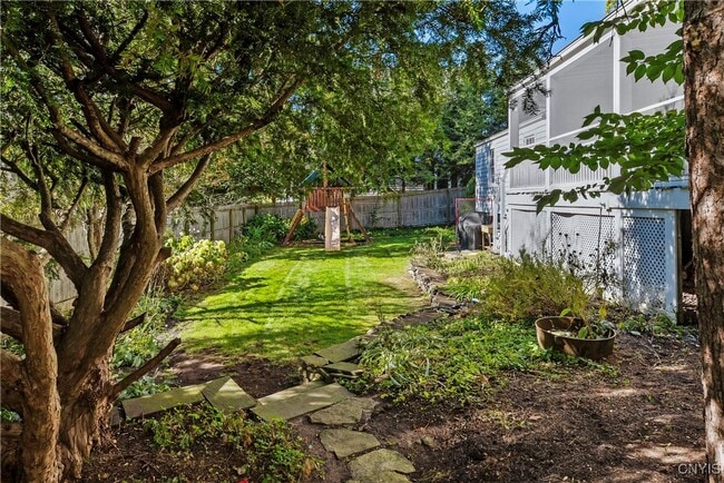 Building Photo - 31 State St