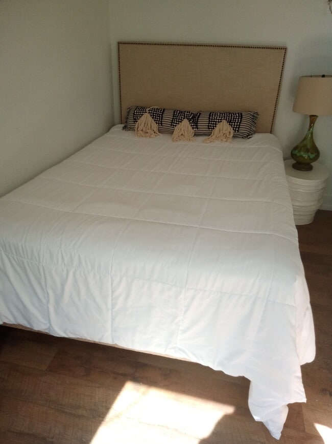 Photo - 1014 N Virginia St Unidad 1 bd bath