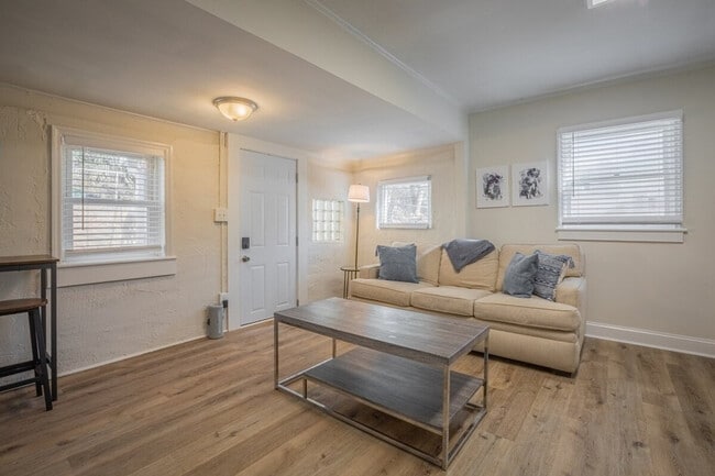 Building Photo - 840 Bobbin Mill Rd Unit ID1247986P Rental