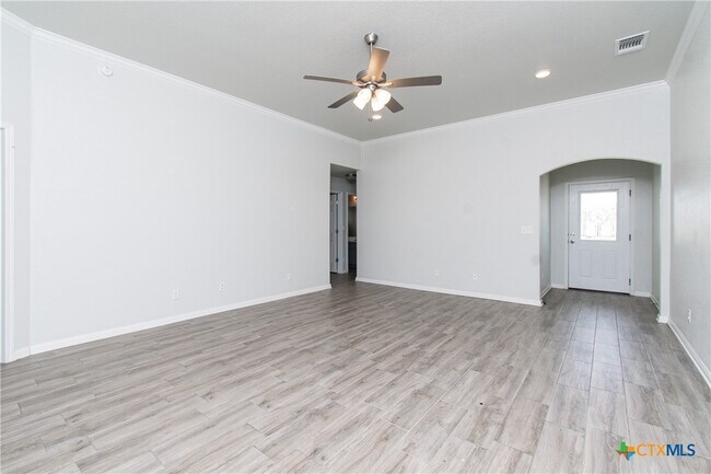 Photo - 6910 Catherine Dr