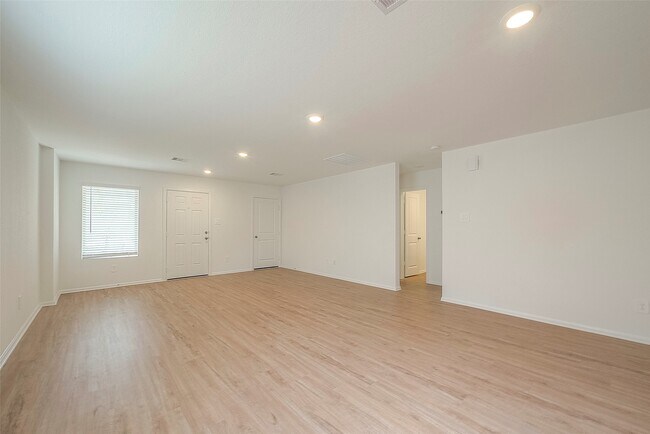 1491 Las Cuevas Dr
