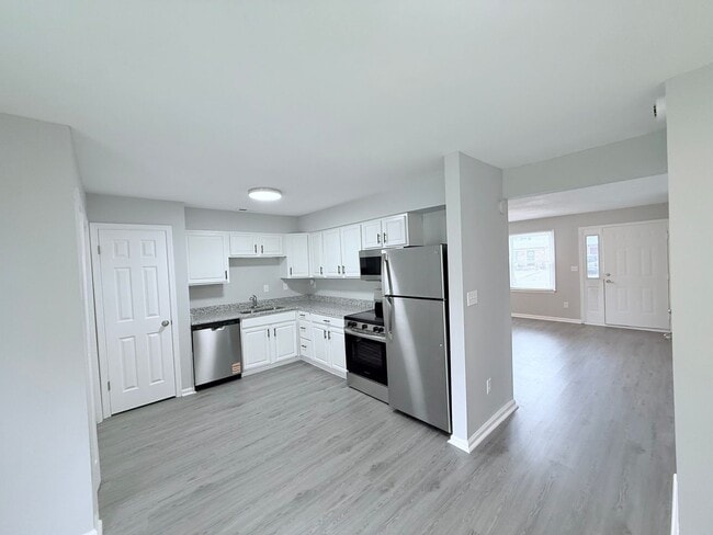 Photo - Modern Comfort Meets Convenience – Renovat...