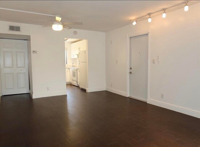 Photo - 50 SE 12th St Unit 1670
