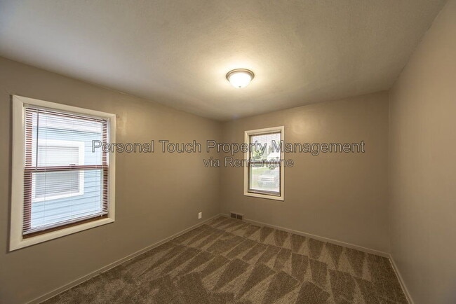Photo - 1422 11th St N