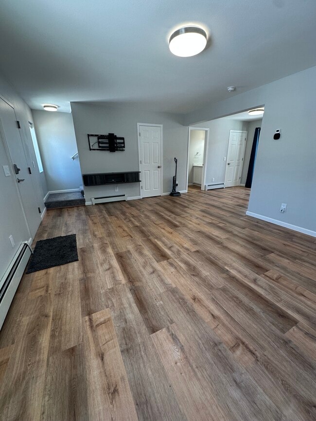 Photo - 1055 E Klatt Rd