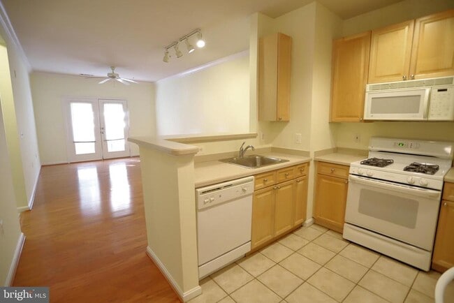 Building Photo - 9480 Virginia Center Blvd Unit 104