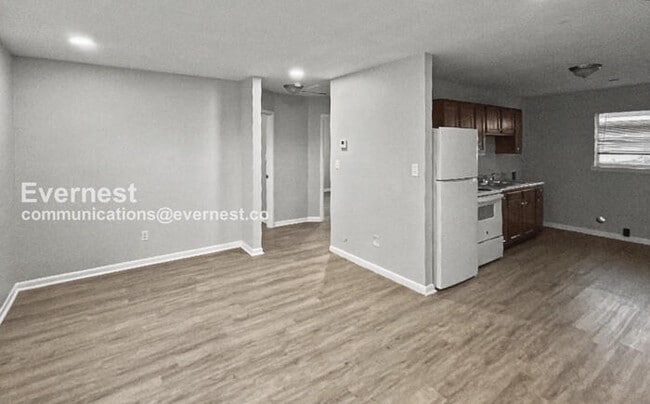 Photo - 1024 4th Ave W Unidad b