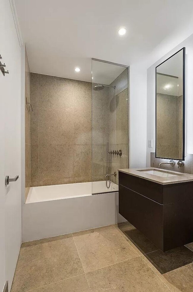 Photo - 429 Kent Ave