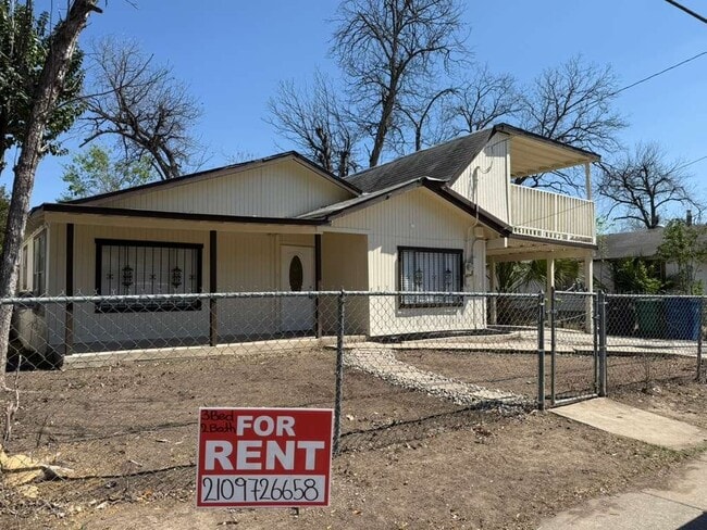 Building Photo - 206 Southlawn Ave