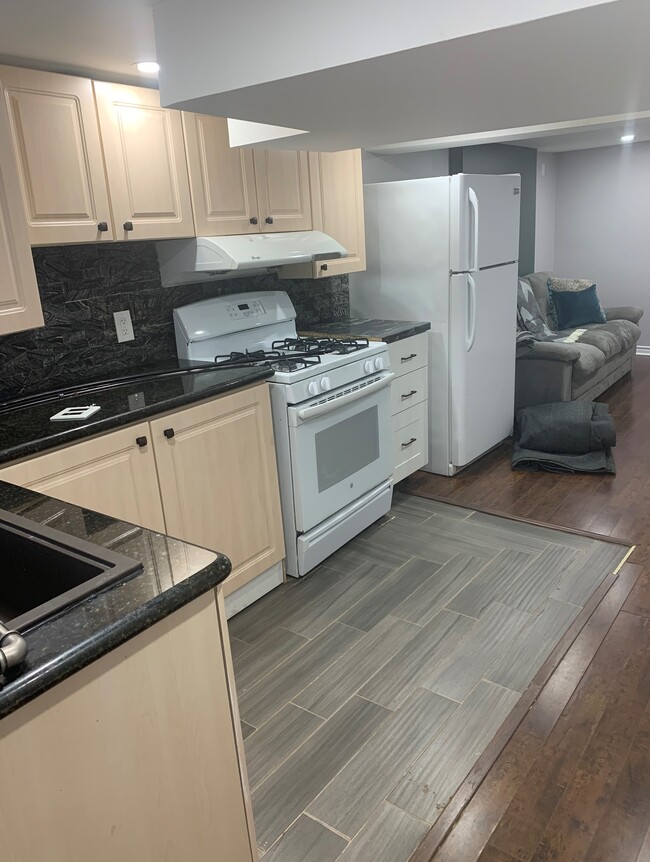 Photo - Bright clean 1 bedroom apartment with outdoor space