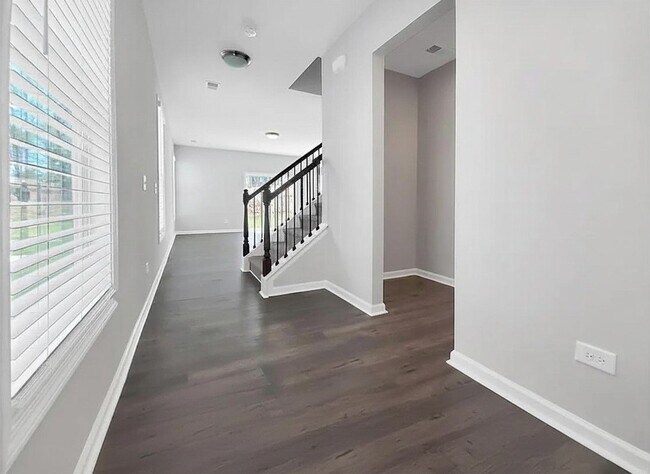 Photo - 511 Baycraft Ln
