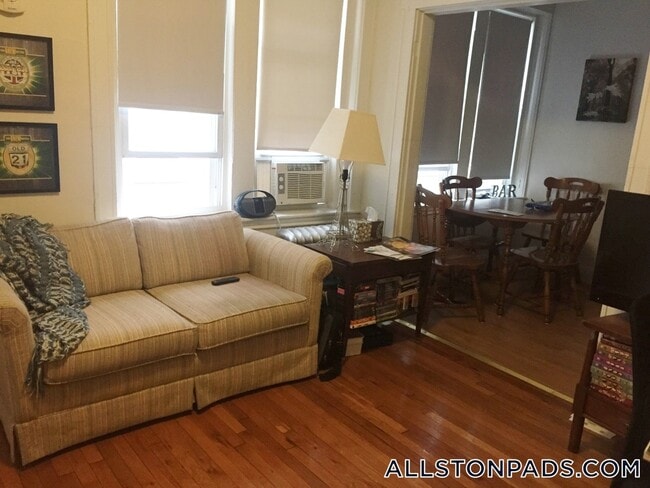 Photo - 109 Brainerd Rd Unidad 1