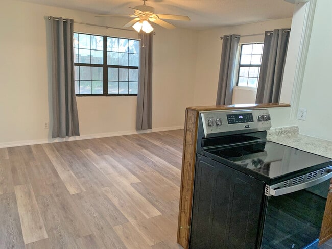 Photo - 115 Mamalou Ln