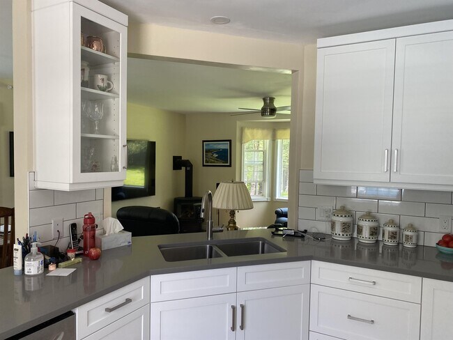 Photo - 1202 Loyalist Rd