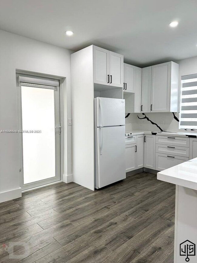 Photo - 2100 SW 100th Ave Unit 1