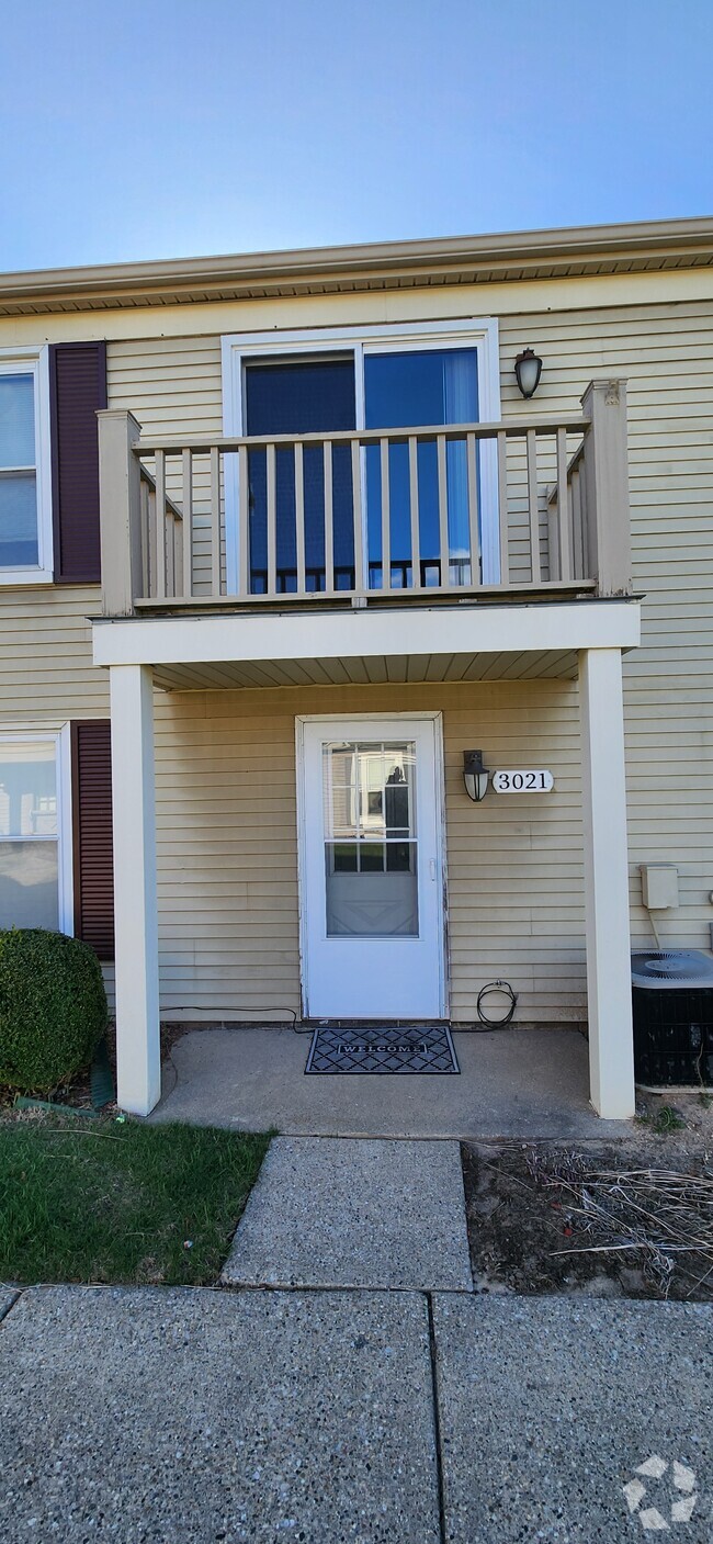 Building Photo - 3021 Maplewood Ct Rental