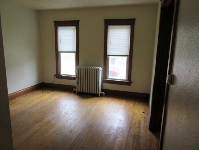 Photo - 3 Bedroom 1 Bathroom Duplex