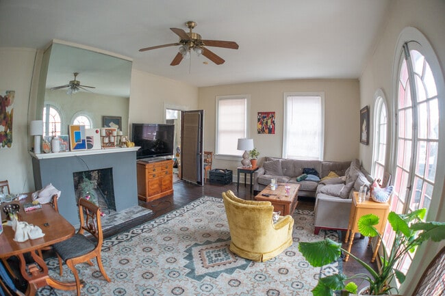 Photo - 2813 Salado St