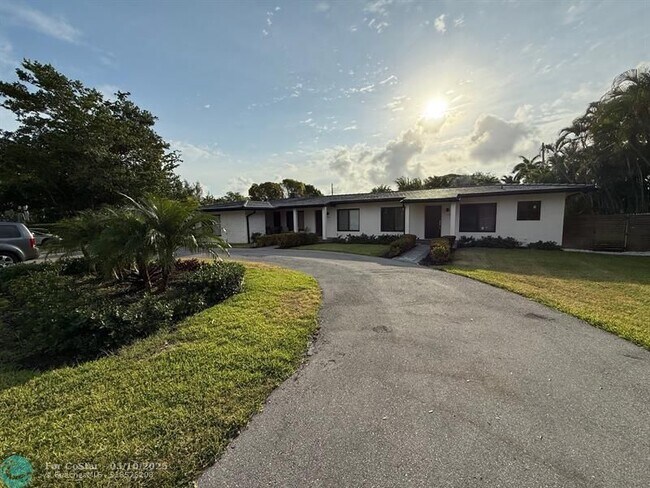 Photo - 1420 NE 26th Ave