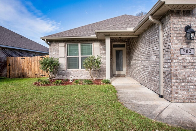 Photo - 702 Shady Ln Dr