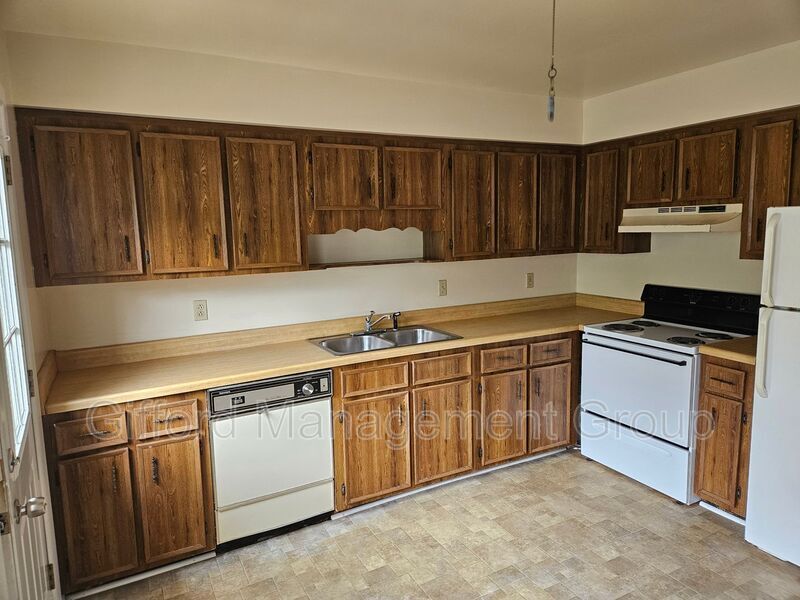 Photo - 3529 Dominion Ave