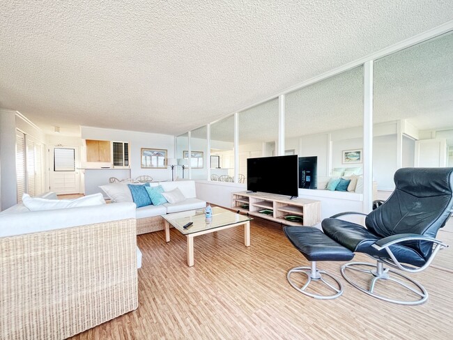 Photo - Ocean Front, Gold Coast, Furnished Condo with Direct Ocean Views! Unidad 1809