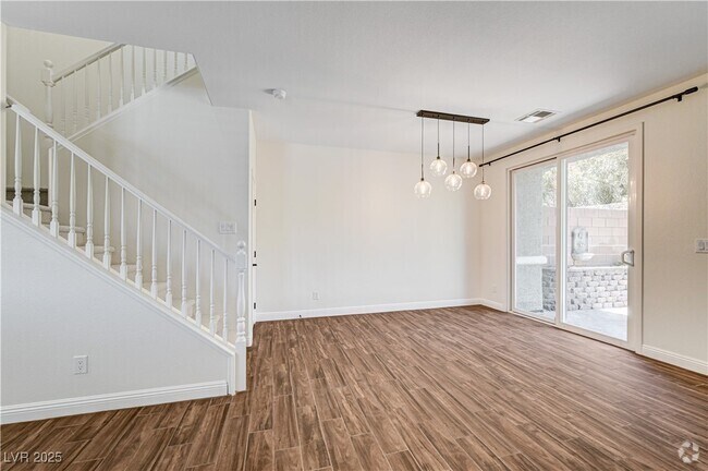Building Photo - 25 Lone Cove Ct Rental