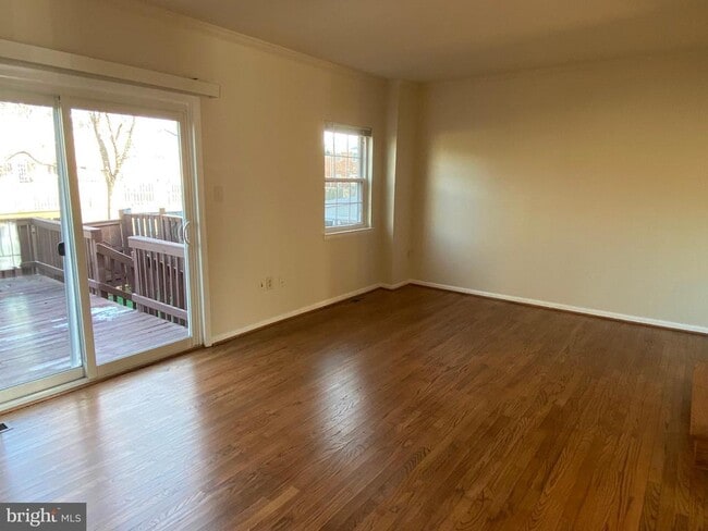 Photo - 7432 Pohick Rd