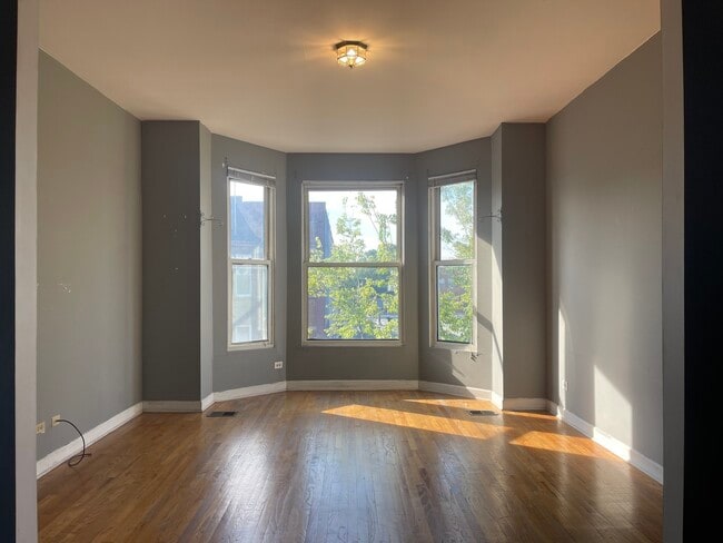 Photo - 3220 W Armitage Ave Unidad 302