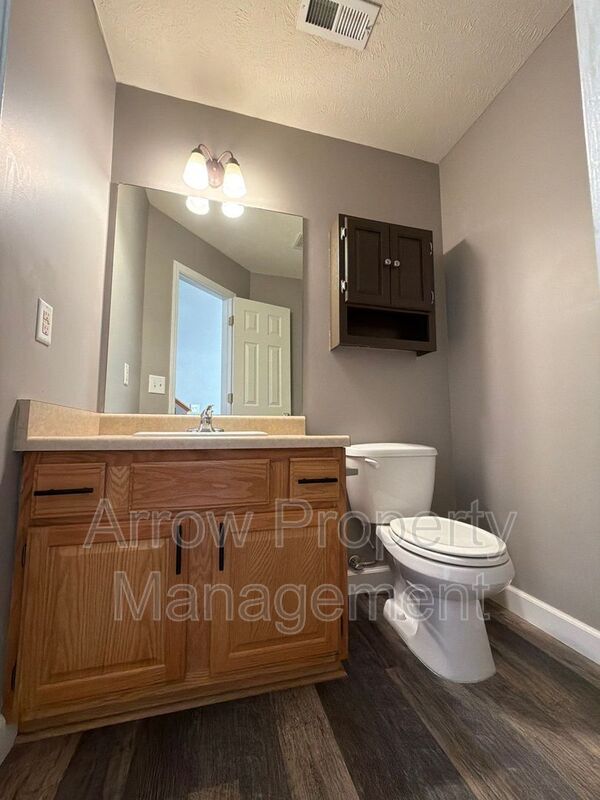 Photo - 5749 NW 14th St