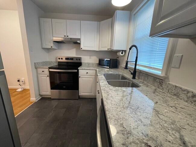 Photo - 1218 Holmes Ave