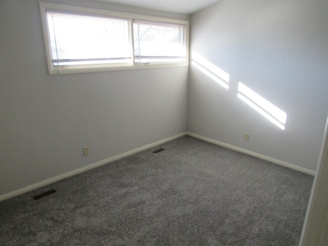 Photo - 1216 Midland St