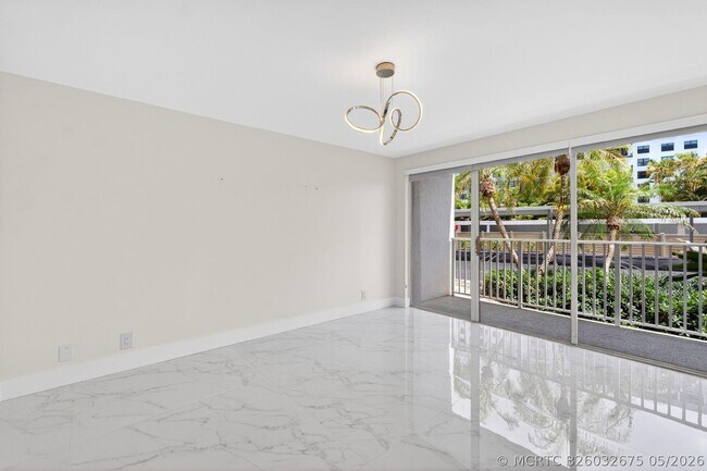 Photo - 3901 S Flagler Dr Unit 105