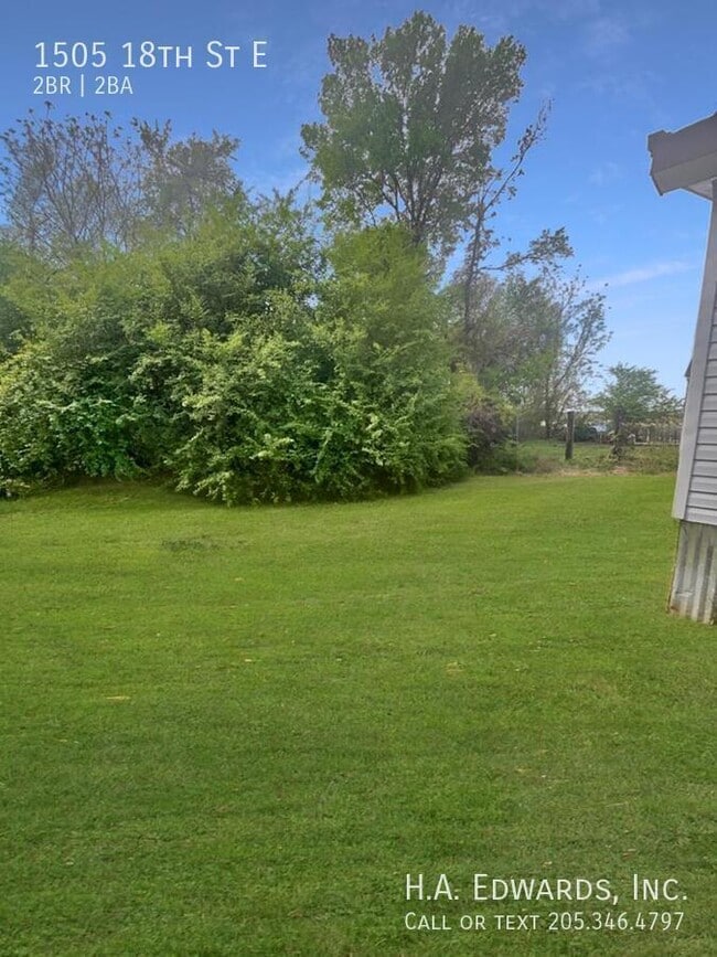 Photo - 1505 18th E St