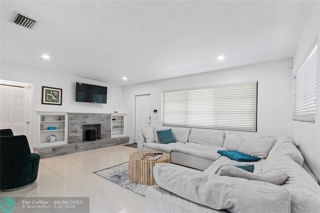 Photo - 171 SE 31st Ave