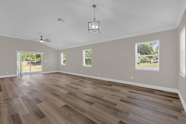 Photo - 706 Stanley Ave