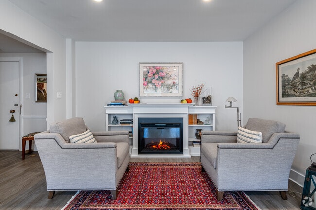 2BR, 2BA - 1490SF