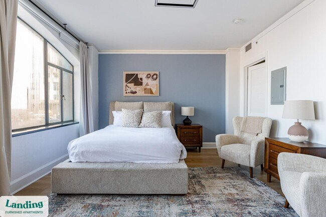 Photo - 933 McGee St Unit 1-201