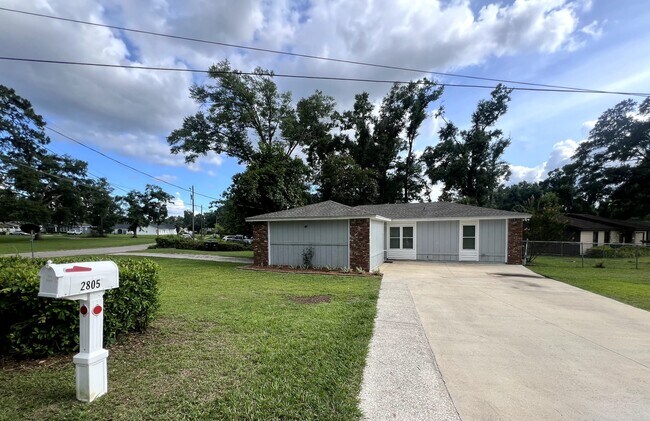 Photo - 2805 Villamore Ave Casa