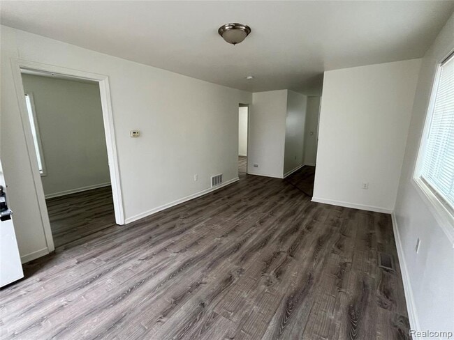 Photo - 438 Kenilworth Ave