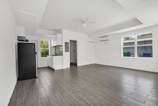 Building Photo - 529 NW 88th St