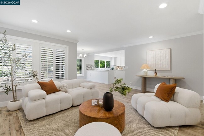 Photo - 316-316 Live Oak Dr