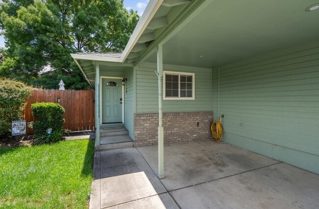 Photo - 1546-1548 Skyhawk Ridge