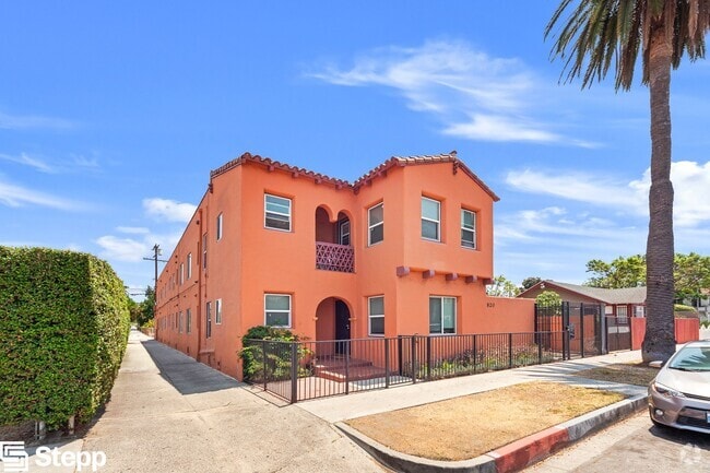 Building Photo - 820 Lime Ave Rental