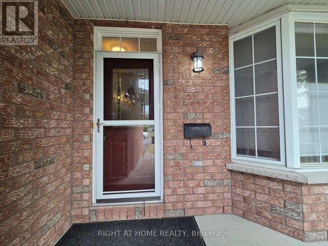 Photo - 96 Maple Stand Way