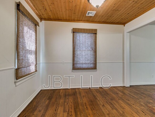 Photo - 224 W Ercoupe Dr