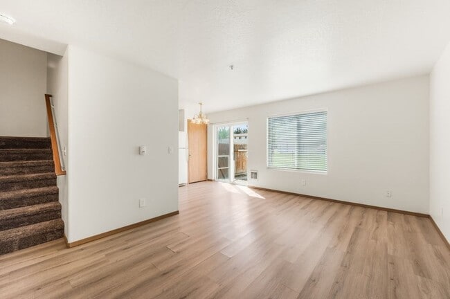 Photo - 3 bed 2 bath townhome