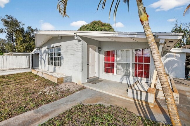 Photo - 108 SW 24th Ave